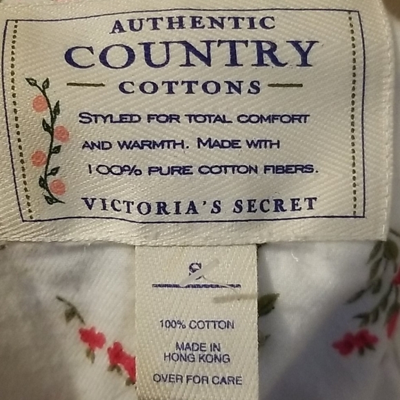 VICTORIA Secret Pajama Top - Picture 7 of 7